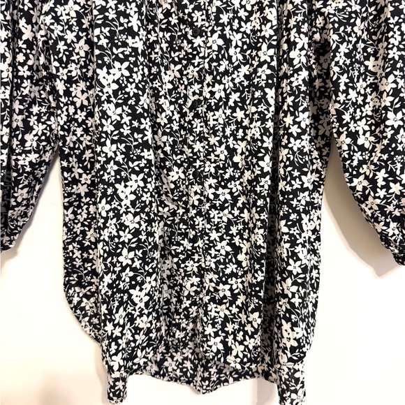 2/$15 The Nines by HATCH Black & White Floral Maternity 3/4 Length Sleeve Blouse - Picture 7 of 12